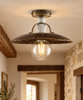 Plafoniera Vintage in Ferro Marrone e Oro o Bianco e Argento – Be Light Cantina, 1 Luce, Ø30 cm ambientata