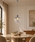 Lampada a Sospensione Moderna con Vetro Soffiato Trasparente, Grigio o Ambra – Be Light Maya, 1 e 3 Luci ambientata
