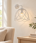 Applique Vintage in Ferro Bianco Shabby, Oro o Ruggine – Be Light Pagoda, 1 Luce ambientata
