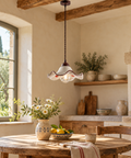 Lampada a Sospensione Vintage in Ferro con Diffusori in Ceramica Decorata – Be Light Anemone, 1 Luce, Ø30 cm ambientata