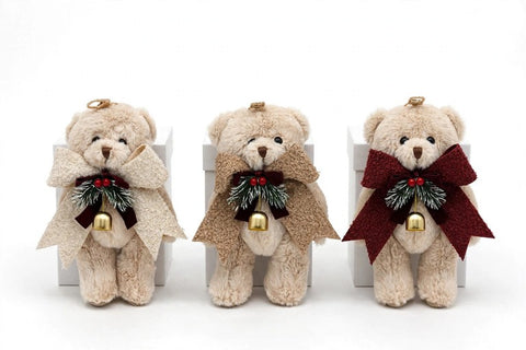 Orsetto Ralph Charm con Fiocco Bouclè e Campanello – Linea Teddy by Mata Creazioni, H 22 cm