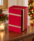 Scatola Portaoggetti a Forma di Libro in Velluto Rosso e Oro – Goodwill, 30cm in ambientazione natalizia