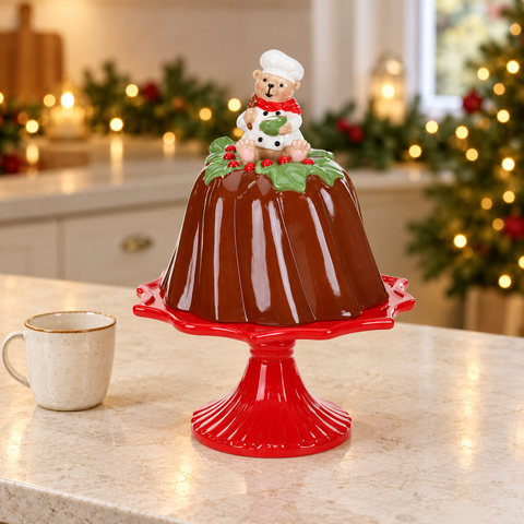 Torta Natalizia Decorativa con Orsetto Chef su Alzata, Portaoggetti Marrone e Rosso – Goodwill, 31cm in ambientazione natalizia