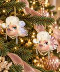 Pesciolini Goldfish Glamorous Goodwill da 9 cm ambientati sull’albero di Natale
