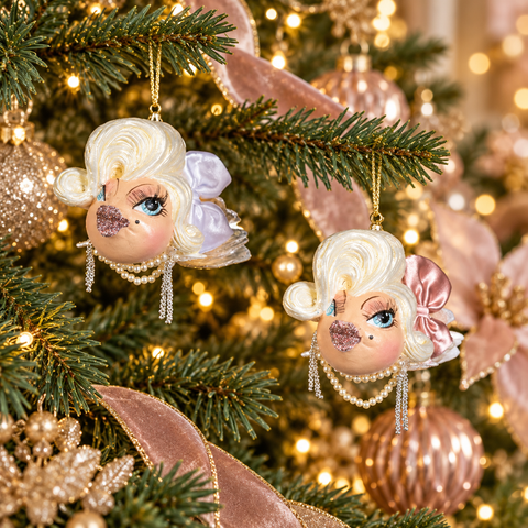 Pesciolini Goldfish Glamorous Goodwill da 9 cm ambientati sull’albero di Natale