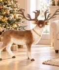 Renna Natalizia Decorativa Effetto Realistico – Goodwill, 84cm in ambientazione natalizia